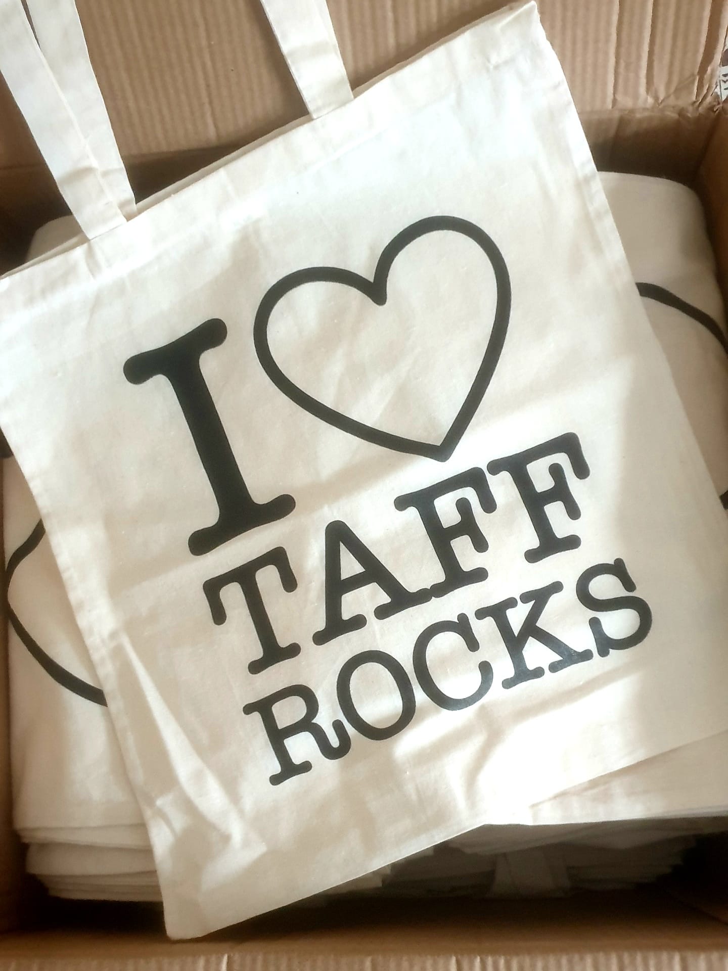 Taff Rocks tote bags